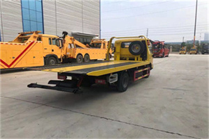 海南非事故拖车