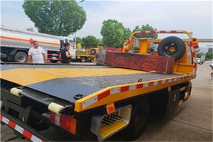 海南附近拖车电话号码服务