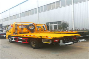 海南附近拖车救援搭电